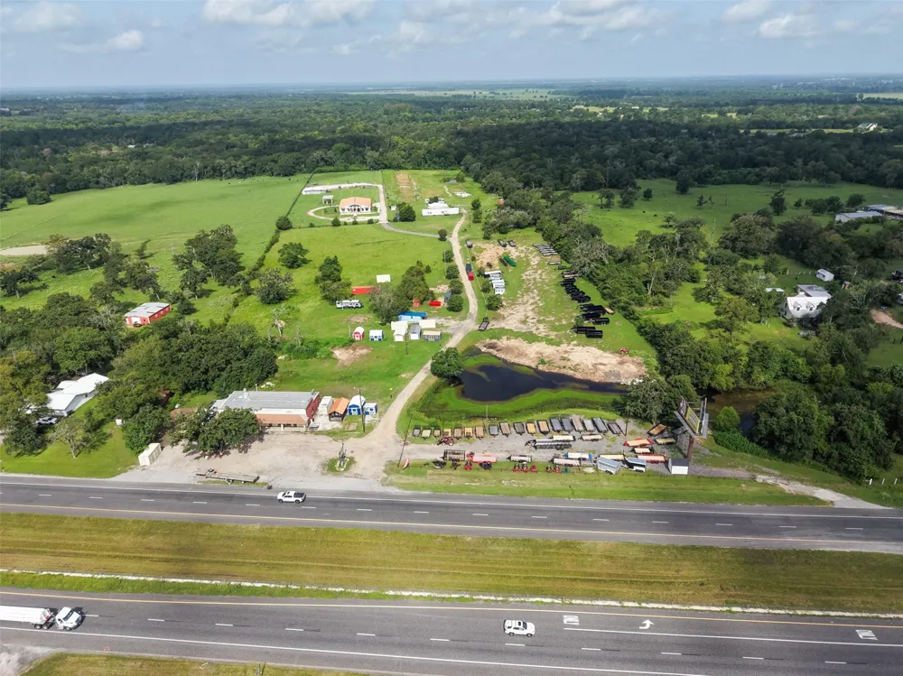 29233 Highway 6 Hempstead, TX 77445