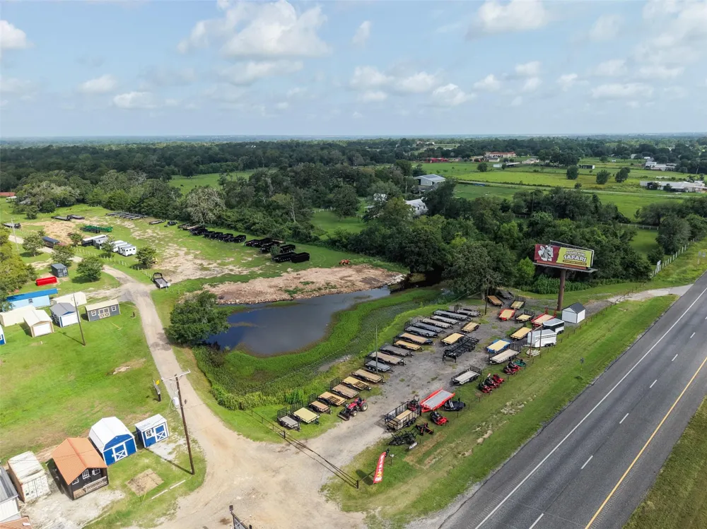 29233 Highway 6 Hempstead, TX 77445