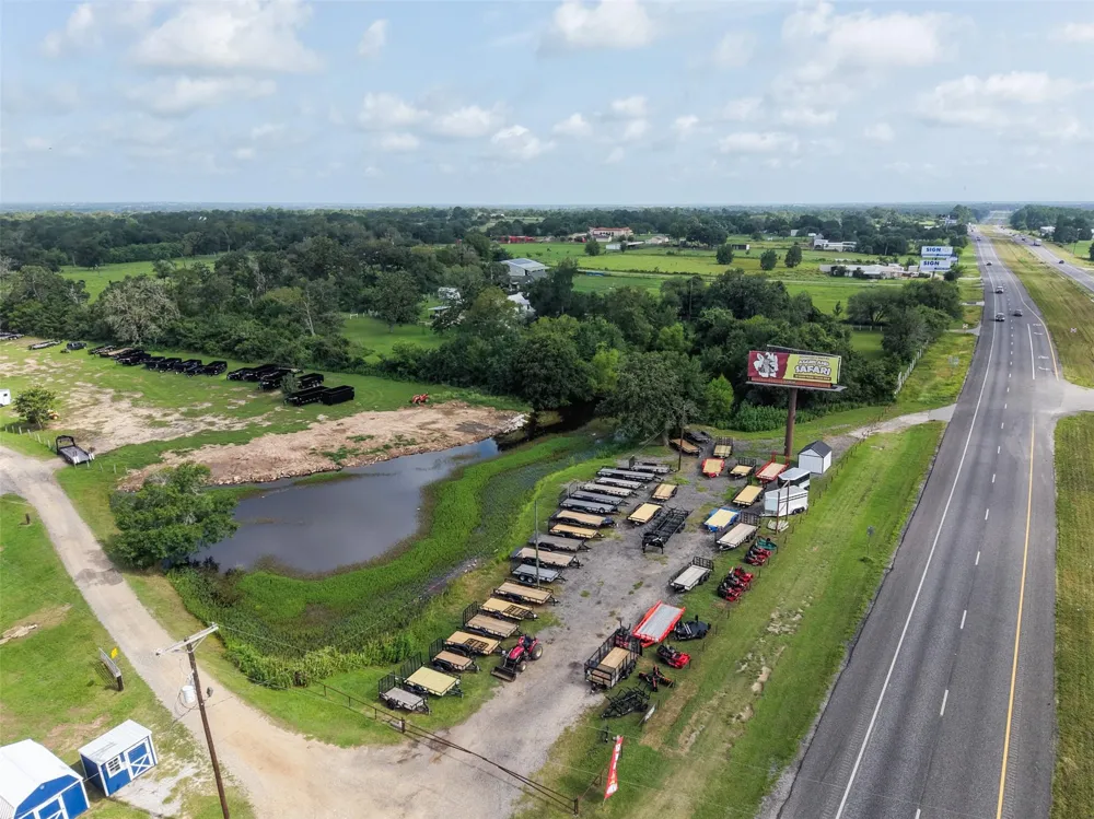 29233 Highway 6 Hempstead, TX 77445