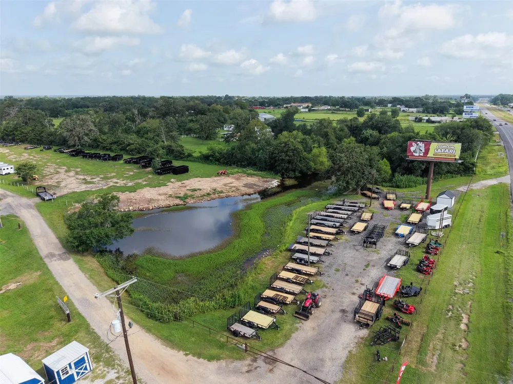 29233 Highway 6 Hempstead, TX 77445