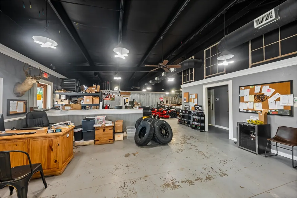 29233 Highway 6 Hempstead, TX 77445