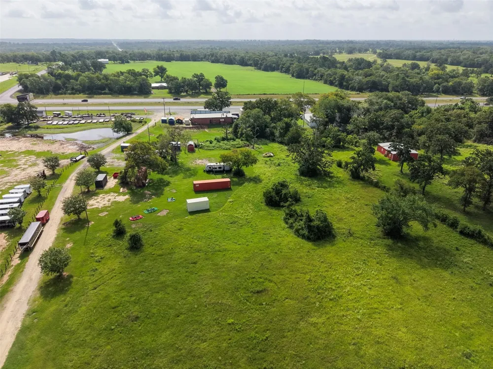 29233 Highway 6 Hempstead, TX 77445