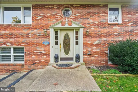2521 YOUNGS DRIVE