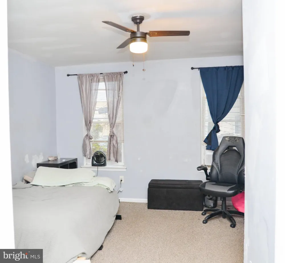 528 VINE STREET Camden, NJ 08102