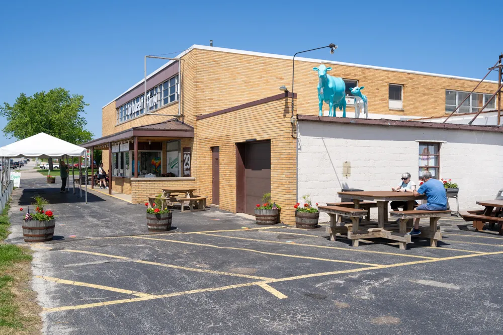 1447 71 1/2 STREET South Haven, MI 49090