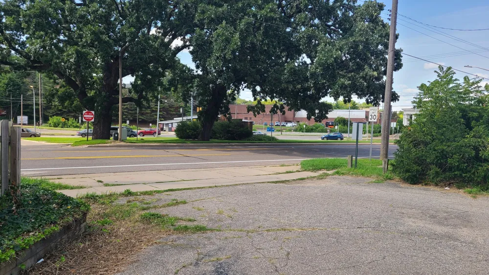 415 Oakland Drive Kalamazoo, MI 49007
