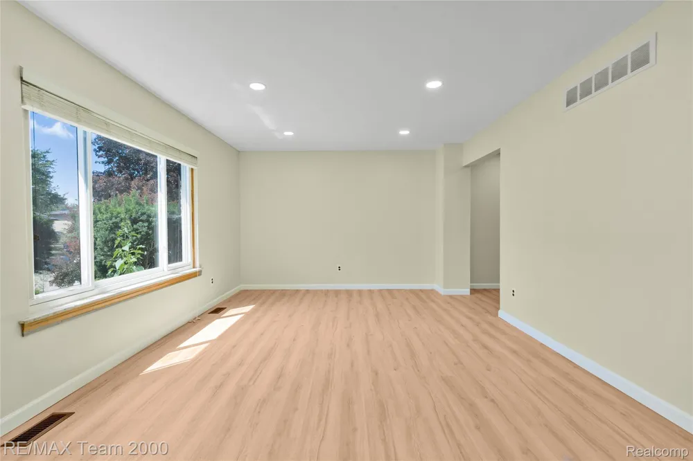 2053 Brookfield Street Canton Charter Township, MI 48188