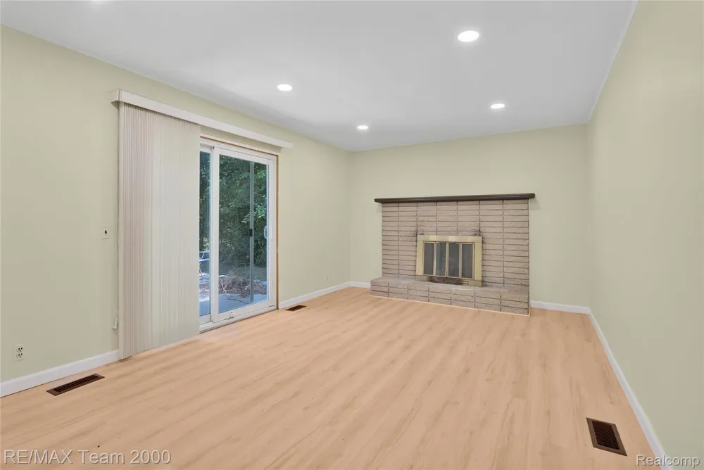 2053 Brookfield Street Canton Charter Township, MI 48188