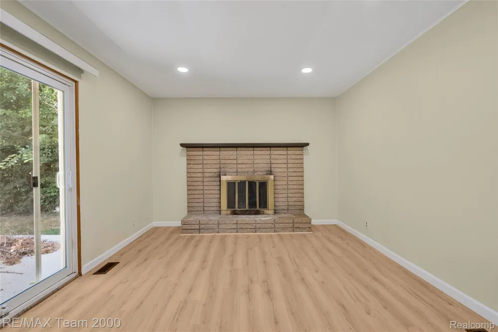 2053 Brookfield Street Canton Charter Township, MI 48188