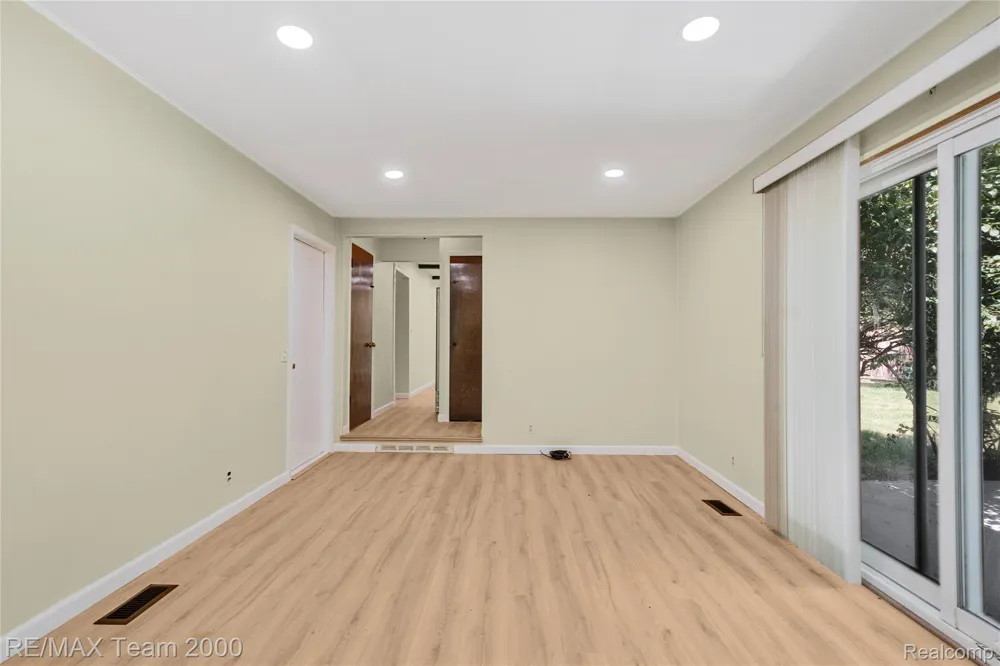 2053 Brookfield Street Canton Charter Township, MI 48188