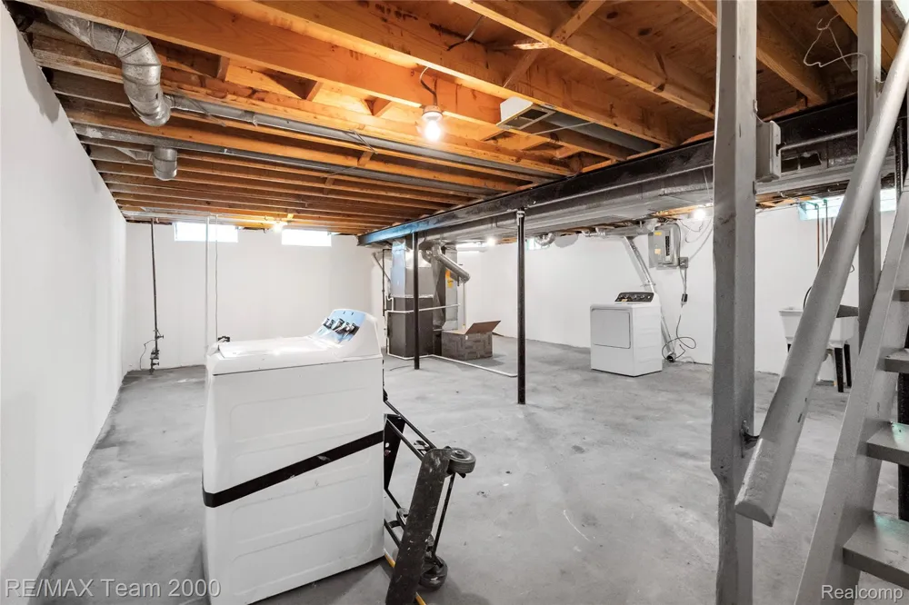 2053 Brookfield Street Canton Charter Township, MI 48188