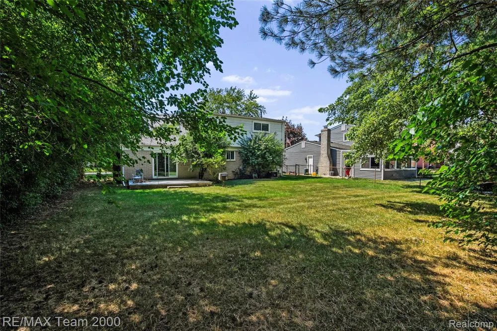 2053 Brookfield Street Canton Charter Township, MI 48188