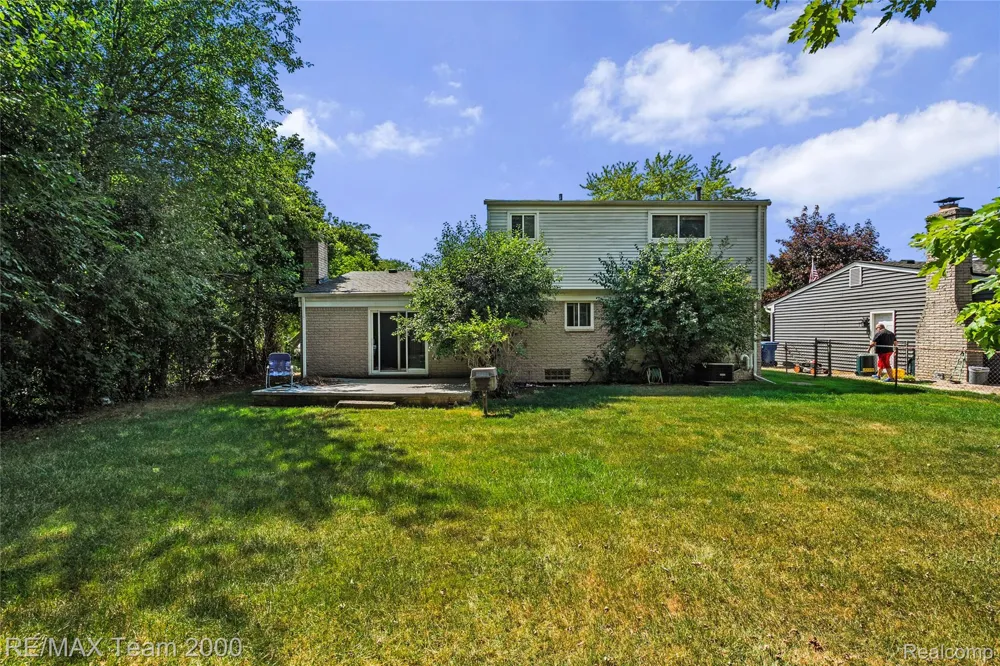 2053 Brookfield Street Canton Charter Township, MI 48188