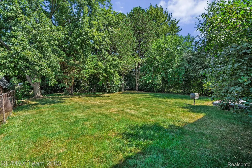 2053 Brookfield Street Canton Charter Township, MI 48188