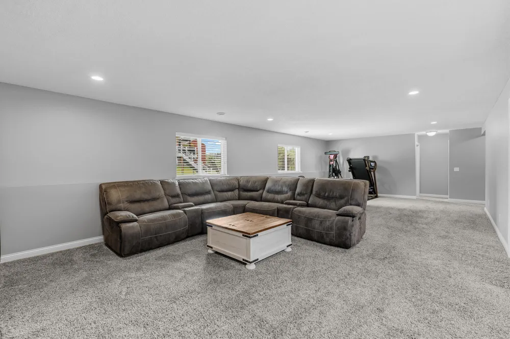 14187 Oneka Parkway Hugo, MN 55038