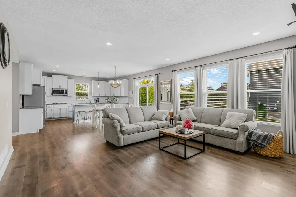 14187 Oneka Parkway Hugo, MN 55038