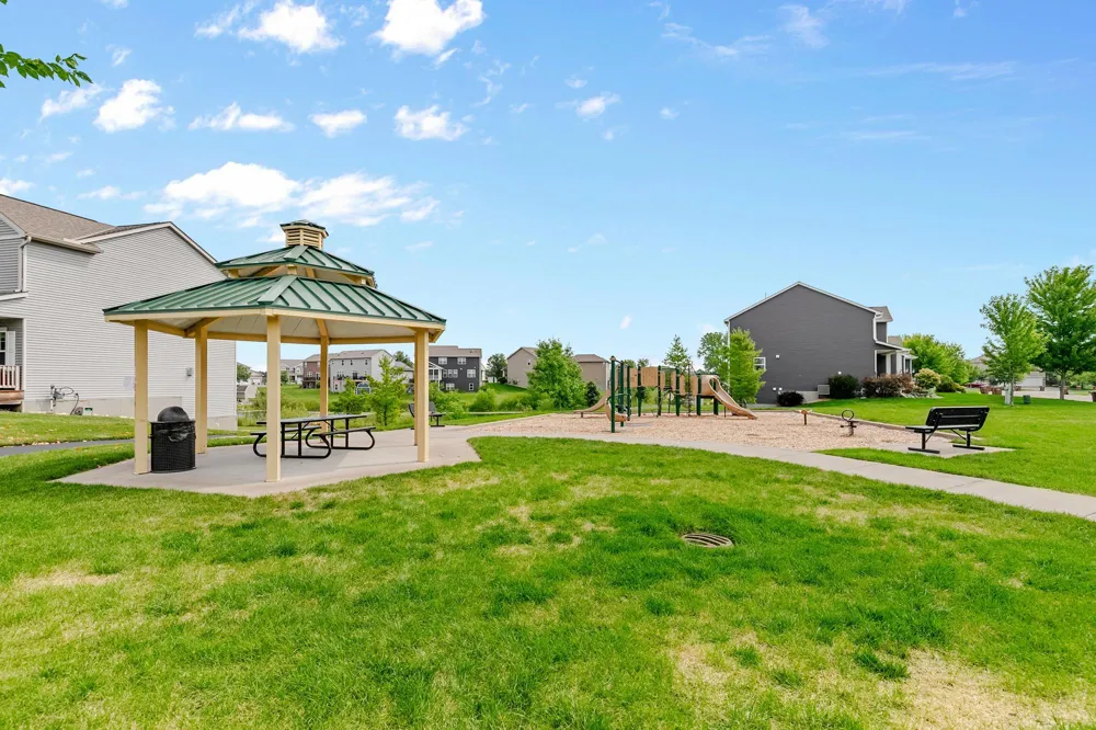 14187 Oneka Parkway Hugo, MN 55038