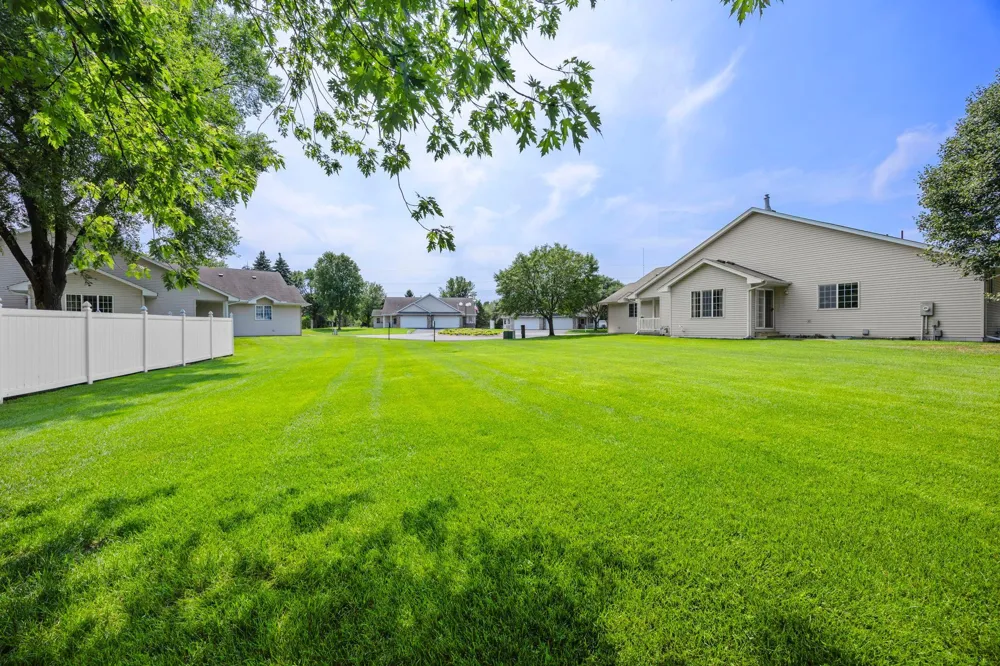 2865 117th Avenue NW Coon Rapids, MN 55433