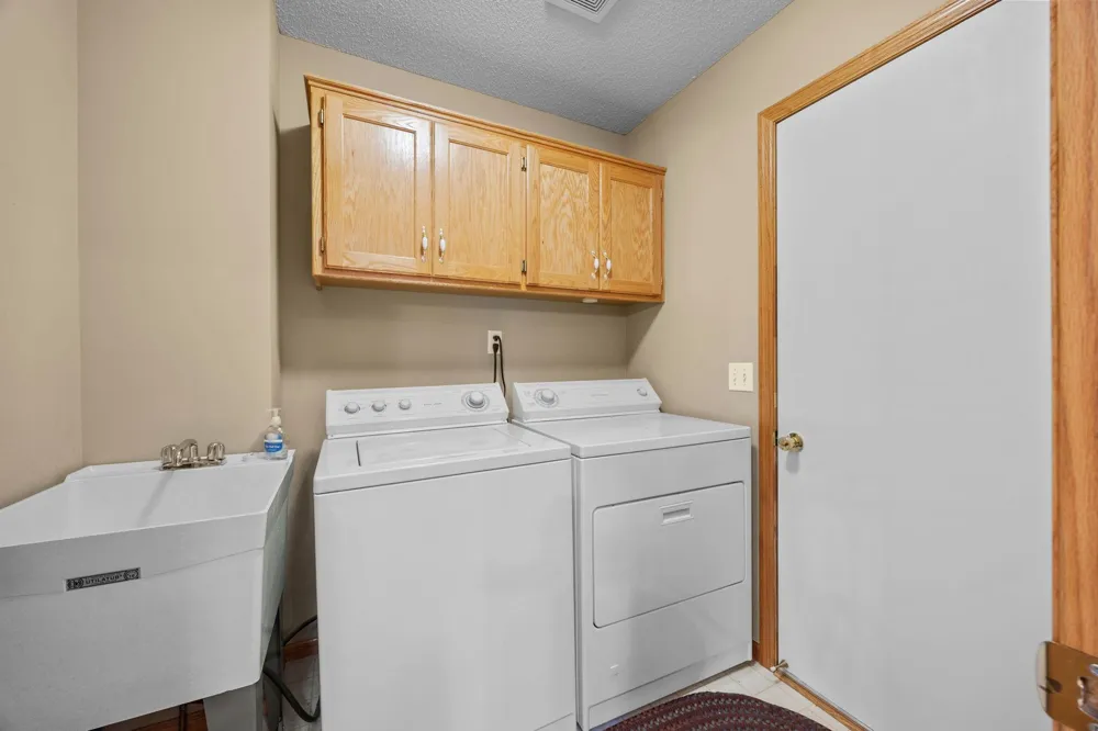 2865 117th Avenue NW Coon Rapids, MN 55433