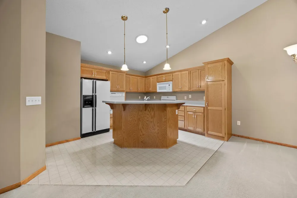 2865 117th Avenue NW Coon Rapids, MN 55433