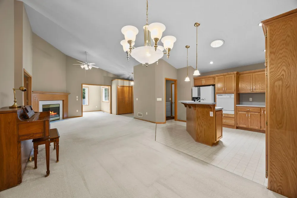 2865 117th Avenue NW Coon Rapids, MN 55433