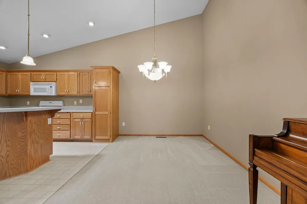 2865 117th Avenue NW Coon Rapids, MN 55433