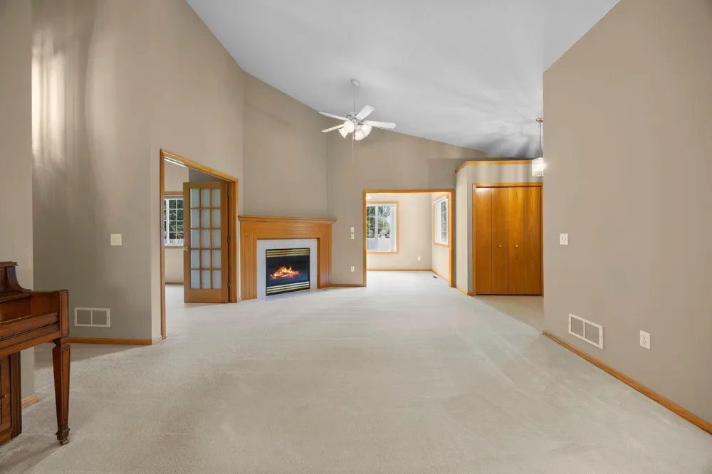 2865 117th Avenue NW Coon Rapids, MN 55433