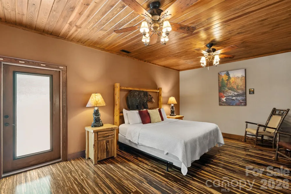 100 Moonshineholler Drive Maggie Valley, NC 28751