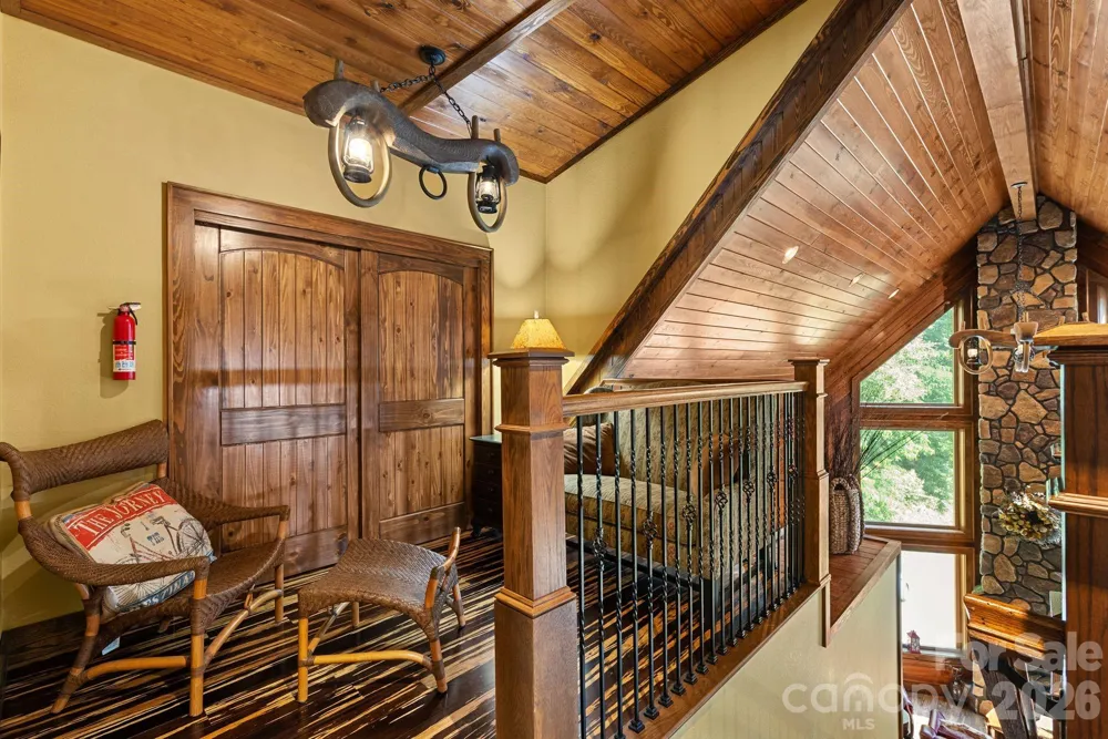 100 Moonshineholler Drive Maggie Valley, NC 28751