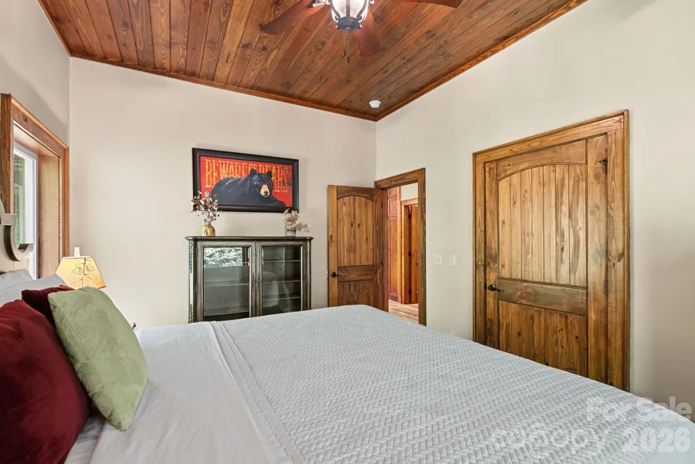 100 Moonshineholler Drive Maggie Valley, NC 28751