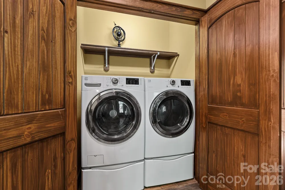 100 Moonshineholler Drive Maggie Valley, NC 28751