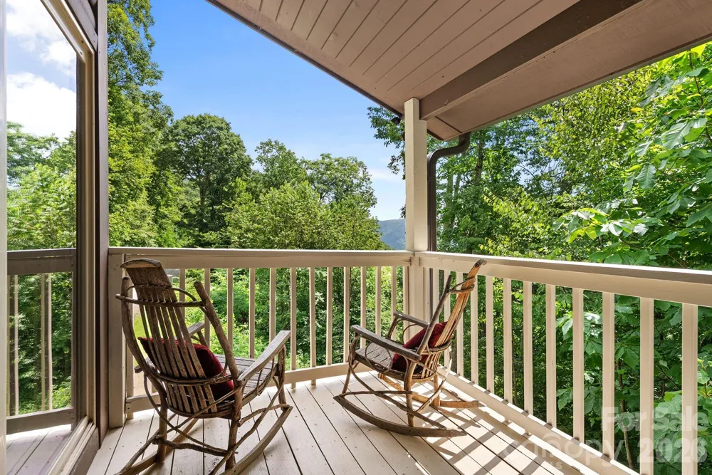 100 Moonshineholler Drive Maggie Valley, NC 28751