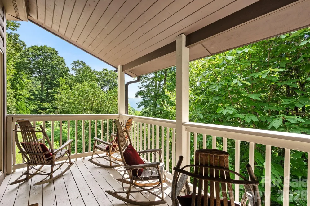 100 Moonshineholler Drive Maggie Valley, NC 28751