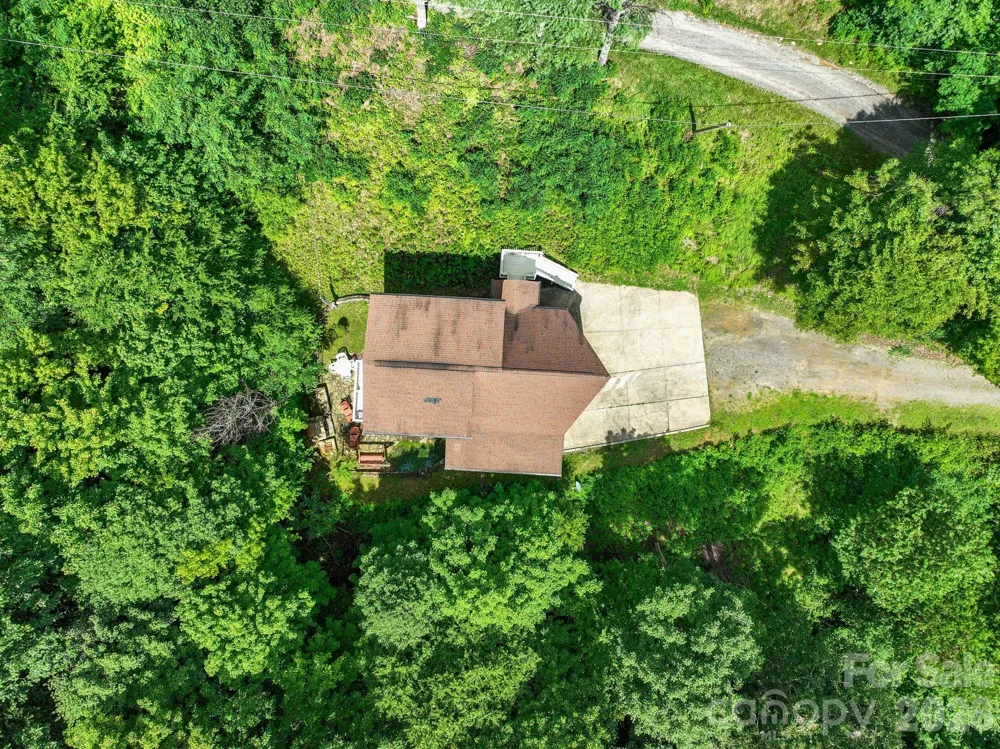 100 Moonshineholler Drive Maggie Valley, NC 28751