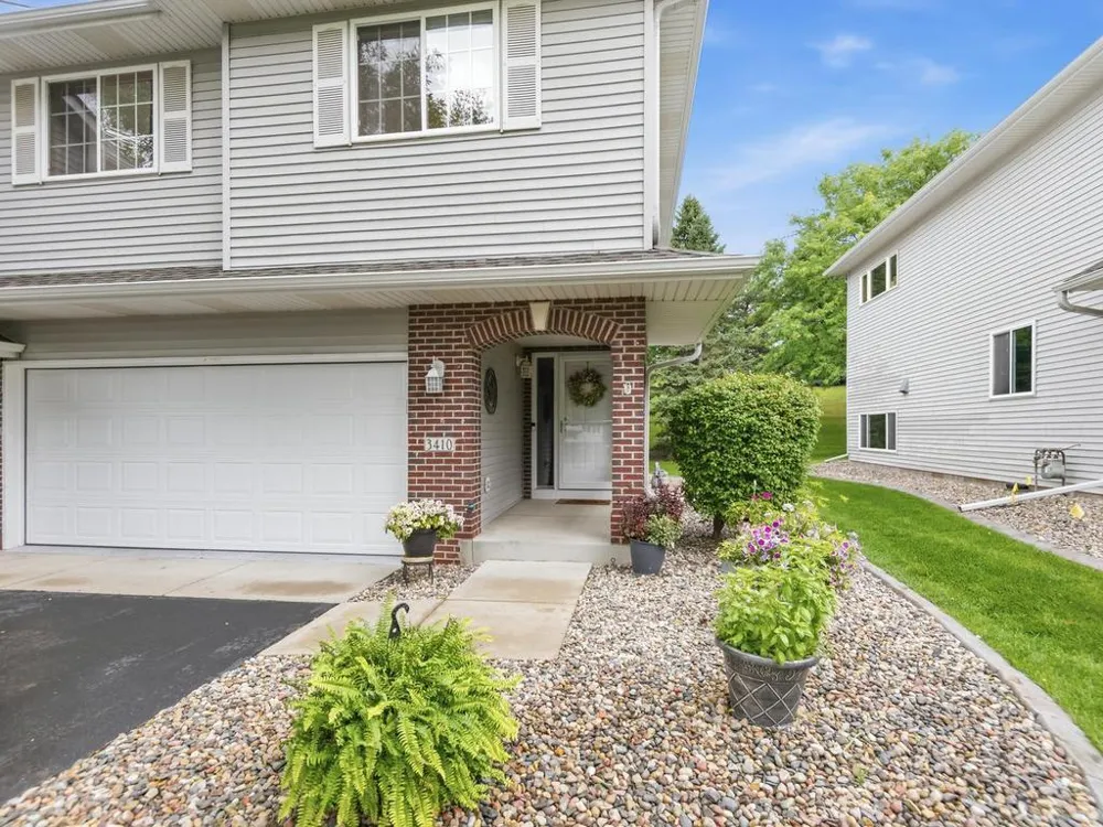 3410 Spring Glen Circle NW Prior Lake, MN 55372