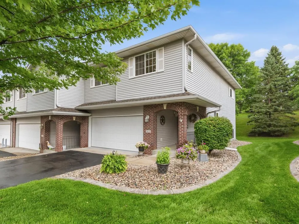 3410 Spring Glen Circle NW Prior Lake, MN 55372