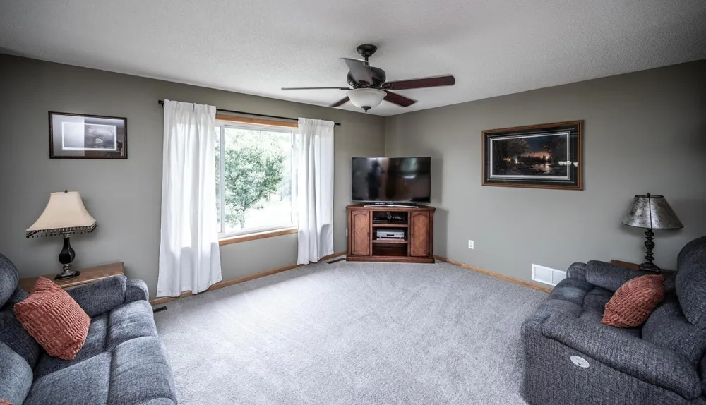 11100 Dupont Court Elko New Market, MN 55020