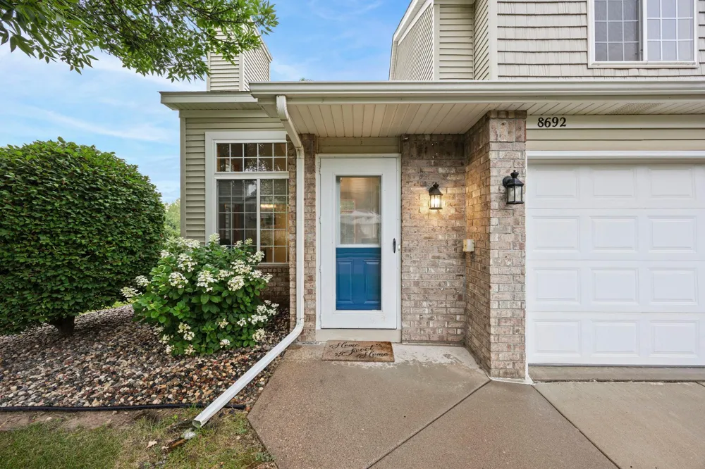 8692 Bechtel Avenue #73 Inver Grove Heights, MN 55076