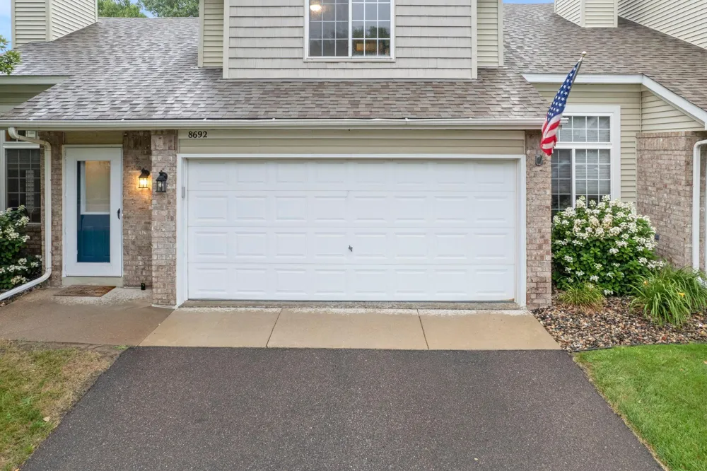 8692 Bechtel Avenue #73 Inver Grove Heights, MN 55076
