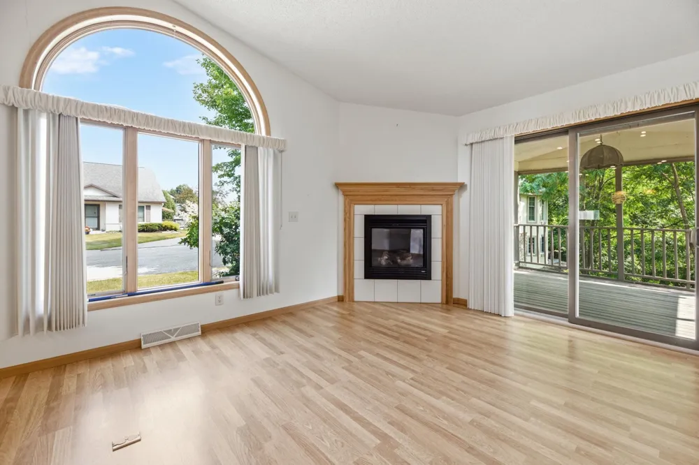 152 Janet Marie Lane Winona, MN 55987