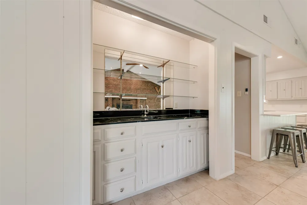 110 LA Jolla Street Mabank, TX 75156