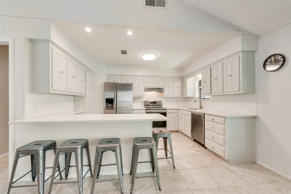 110 LA Jolla Street Mabank, TX 75156