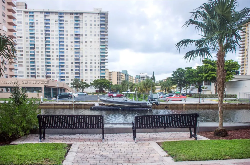 17150 Bay Rd #2512 Sunny Isles Beach, FL 33160