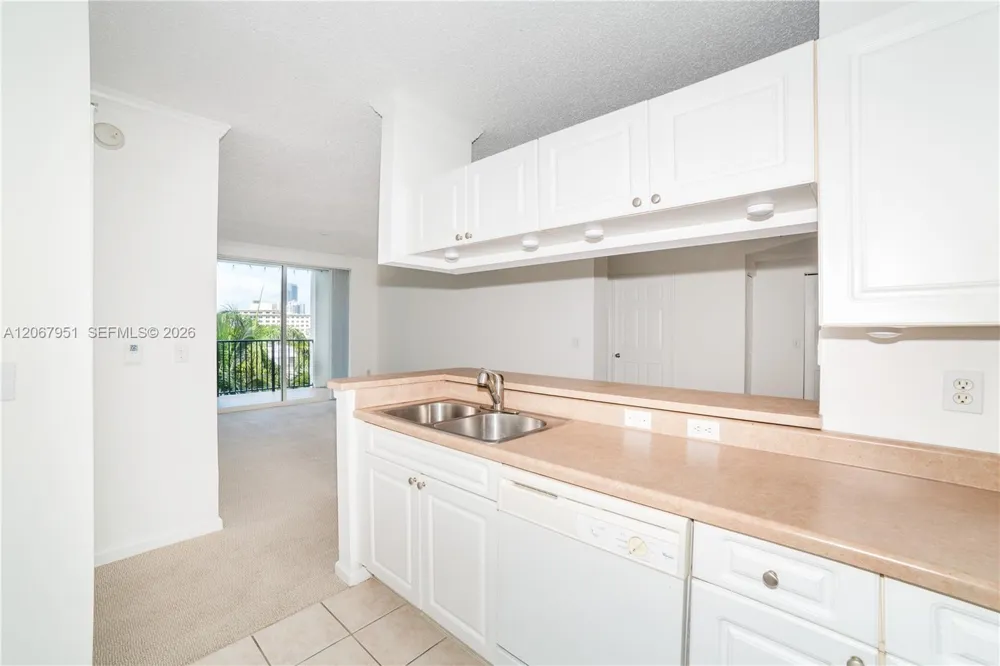 17150 Bay Rd #2512 Sunny Isles Beach, FL 33160