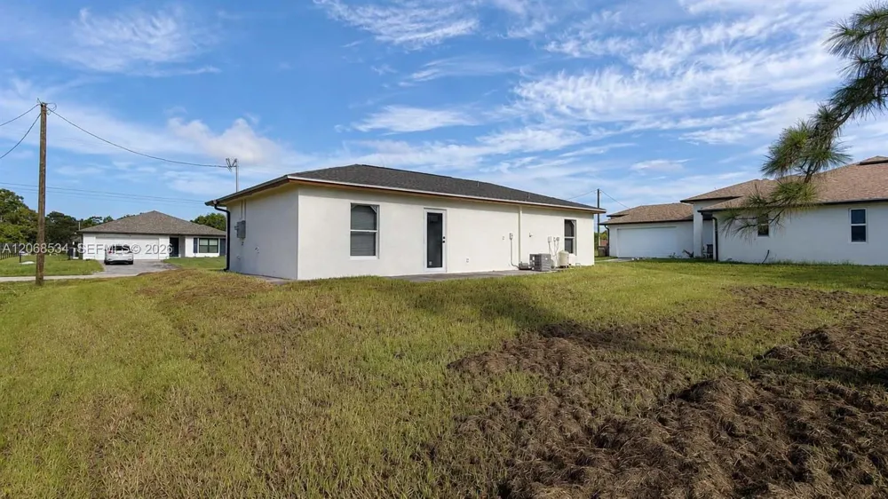 729 Anaconda Ave S Lehigh Acres, FL 33974