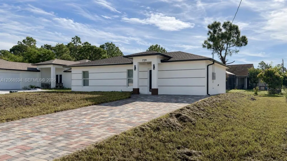 729 Anaconda Ave S Lehigh Acres, FL 33974