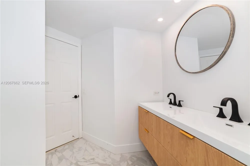 17125 Bay Rd #3410 Sunny Isles Beach, FL 33160