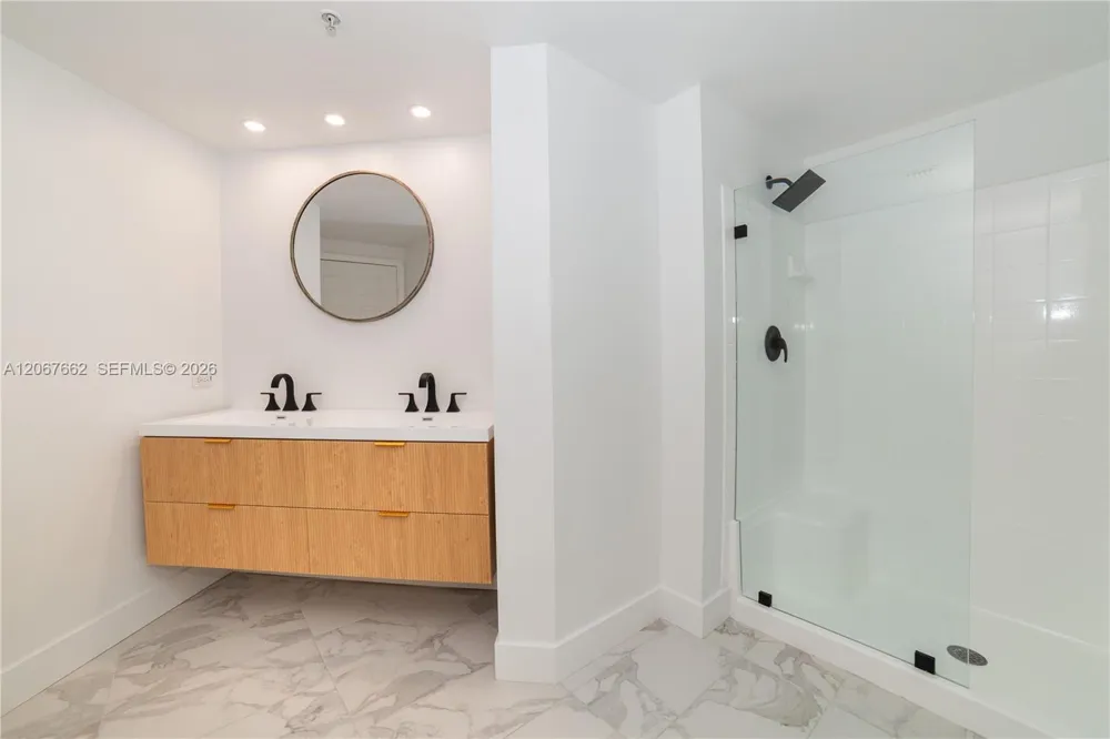17125 Bay Rd #3410 Sunny Isles Beach, FL 33160