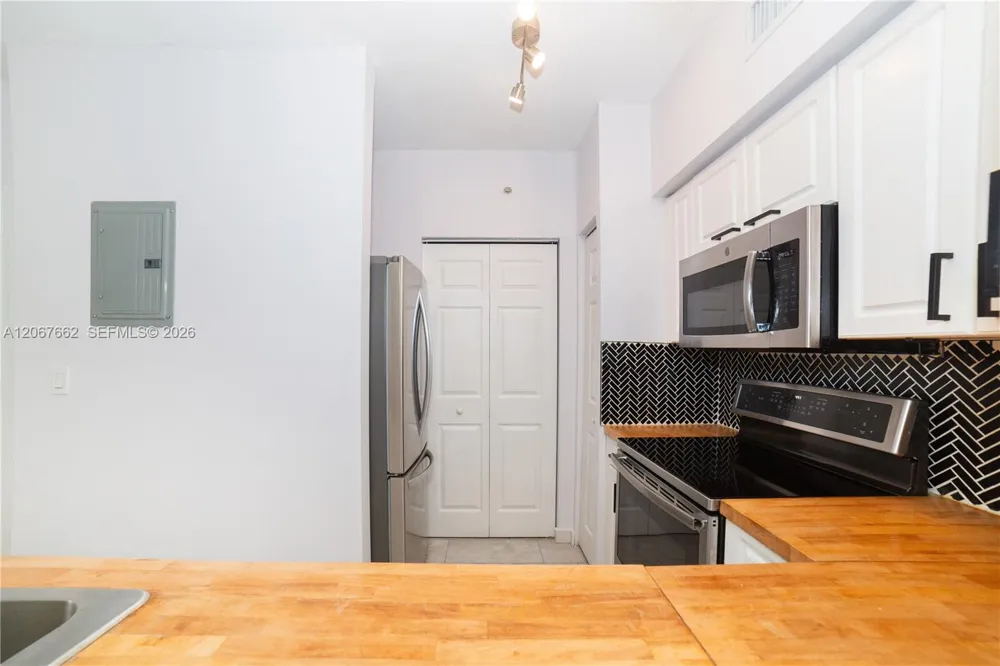 17125 Bay Rd #3410 Sunny Isles Beach, FL 33160