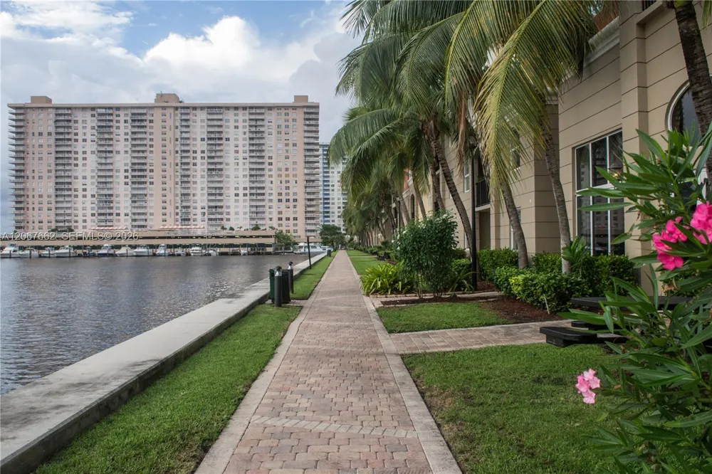 17125 Bay Rd #3410 Sunny Isles Beach, FL 33160